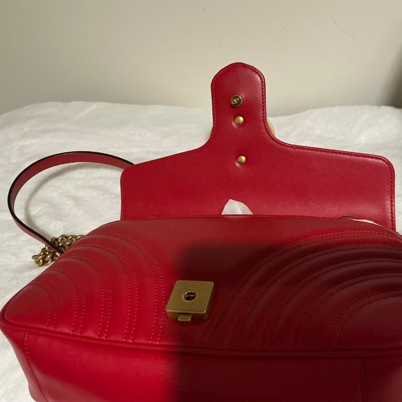 GUCCI MARMONT RED LEATHER SHOULDER/CROSSBODY BAG - Picture 5 of 16
